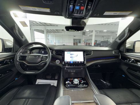 Used 2022 Jeep Grand Wagoneer Series I AWD/4WD image 23
