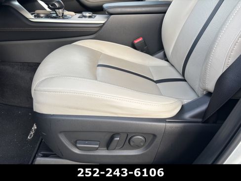 Used 2024 MAZDA CX-90 Plug-In Hybrid w/ Premium Pkg image 10