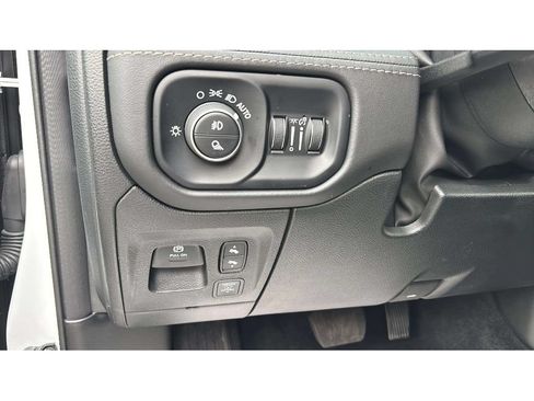 Used 2025 RAM 1500 Limited w/ Bed Utility Group AWD/4WD image 16