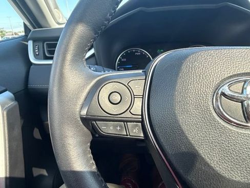 Used 2022 Toyota RAV4 XLE Premium AWD/4WD image 21