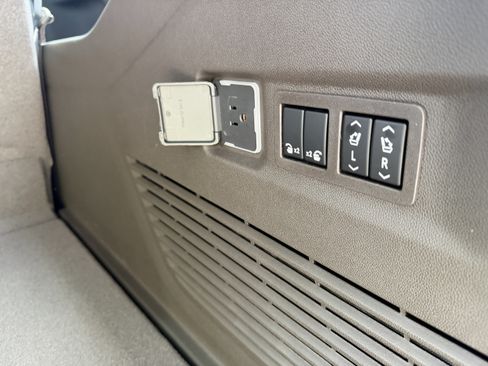 New 2026 GMC Yukon XL Elevation RWD image 12