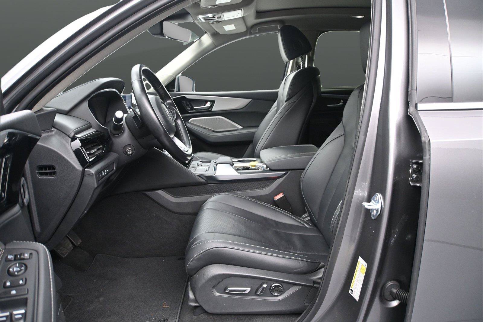 Certified 2024 Acura MDX w/ Technology Package AWD/4WD image 8