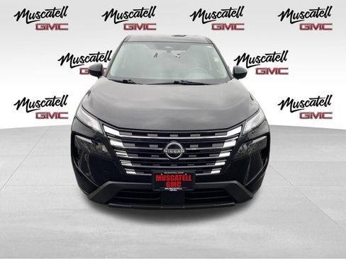 Used 2025 Nissan Rogue SV AWD/4WD image 2