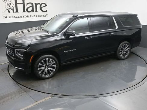 New 2026 Chevrolet Suburban High Country AWD/4WD image 23