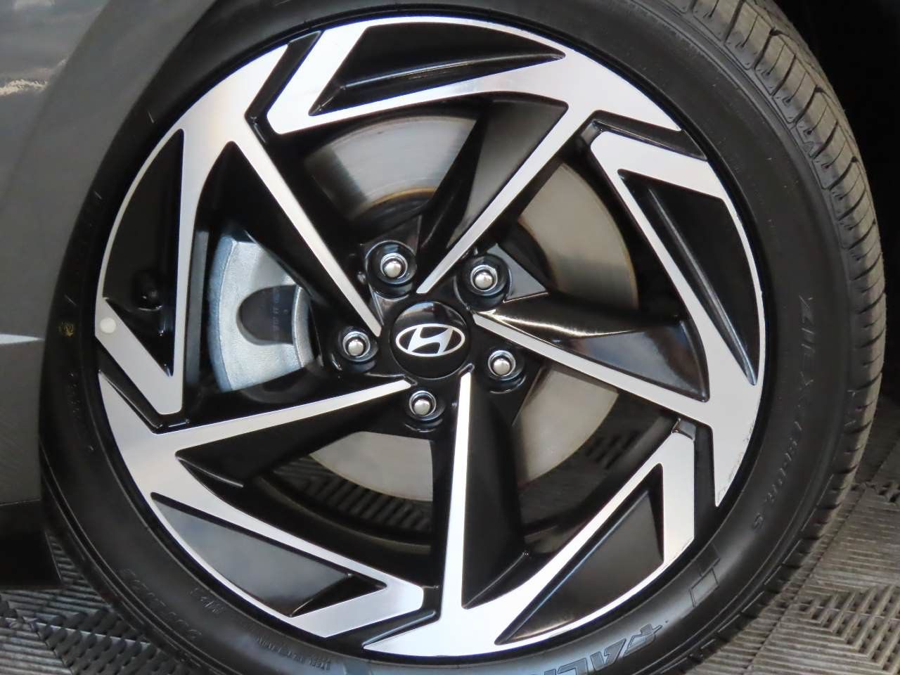 Used 2026 Hyundai Sonata SEL FWD image 6