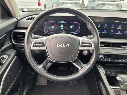 Used 2025 Kia Telluride S AWD/4WD image 16
