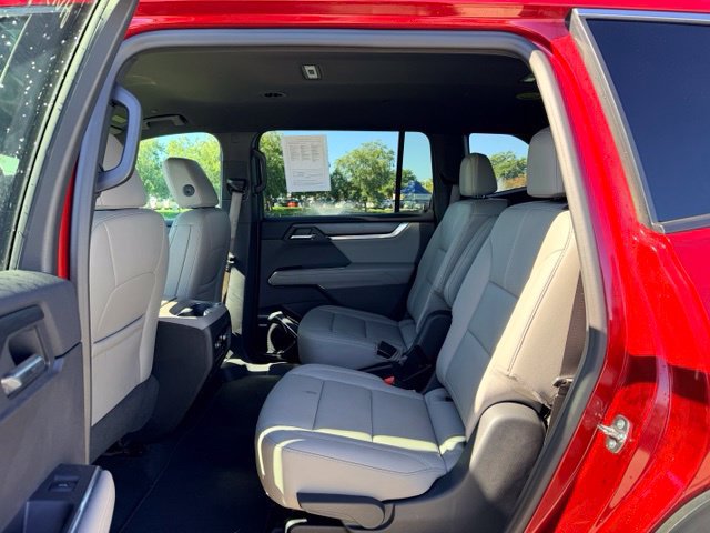 Used 2026 GMC Acadia Elevation w/ Elevation Premium Package AWD/4WD image 8