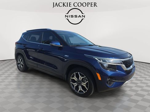 Used 2022 Kia Seltos EX AWD/4WD image 3