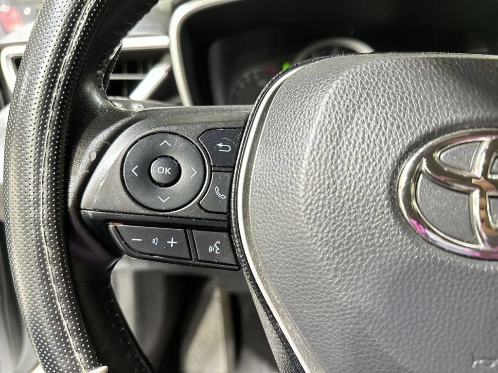 Used 2021 Toyota Corolla SE FWD image 30