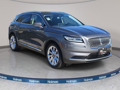 Used 2021 Lincoln Nautilus Reserve FWD image 4