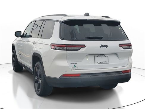 New 2025 Jeep Grand Cherokee L Altitude image 3