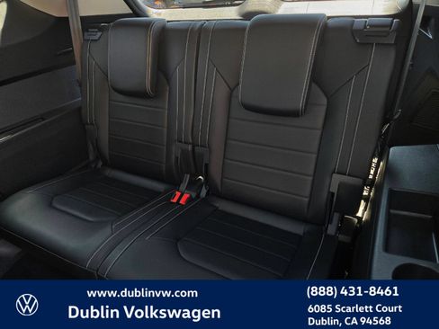 Certified 2023 Volkswagen Atlas SEL Premium AWD/4WD image 14