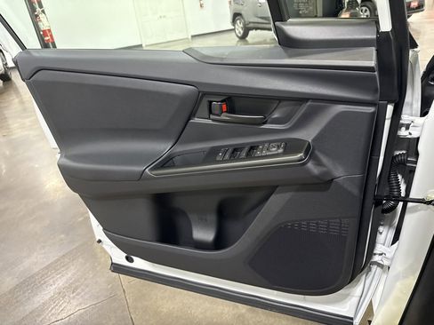 Used 2026 Toyota bZ XLE image 23