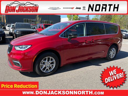 Certified 2024 Chrysler Pacifica Touring-L FWD image 1