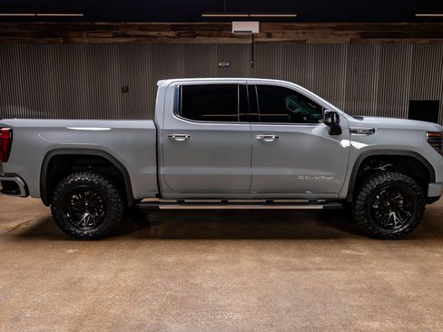 Used 2025 GMC Sierra 1500 Denali w/ Technology Package image 11