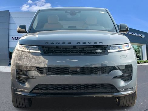 Used 2025 Land Rover Range Rover Sport Dynamic SE AWD/4WD image 2