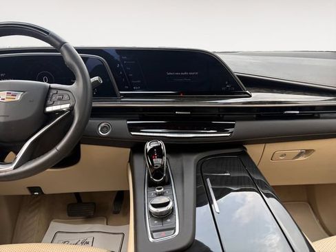 Certified 2024 Cadillac Escalade Premium Luxury w/ LPO, Floor Liner Package AWD/4WD image 11