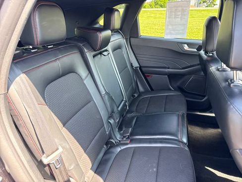 Used 2025 Ford Escape ST-Line Select AWD/4WD image 14