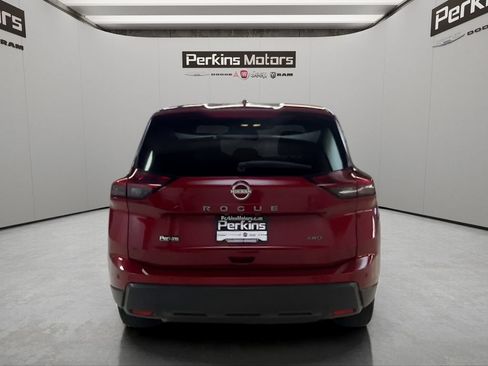 Used 2025 Nissan Rogue SV AWD/4WD image 4