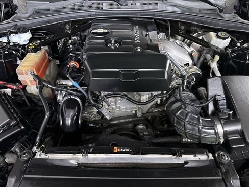 Used 2017 Chevrolet Camaro LT RWD image 31