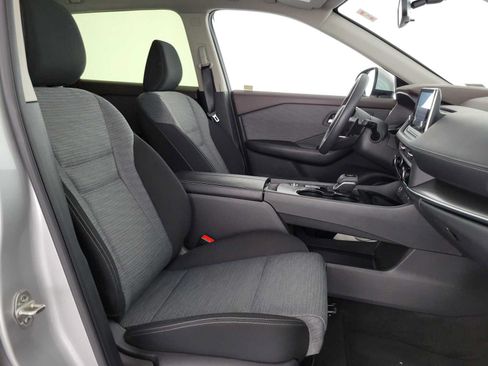 Used 2023 Nissan Rogue SV FWD image 11