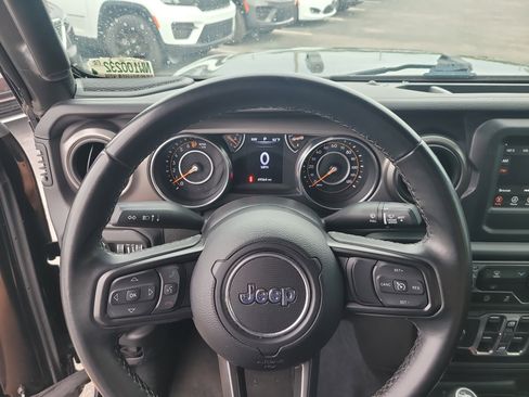 Used 2022 Jeep Wrangler Unlimited Sport AWD/4WD image 25