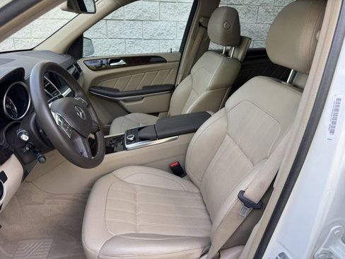 Used 2013 Mercedes-Benz GL 450 4MATIC image 7