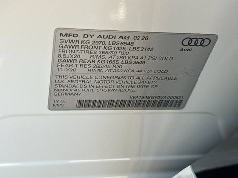 Used 2027 Audi Q6 e-tron Premium Plus w/ Premium Plus AWD/4WD image 40