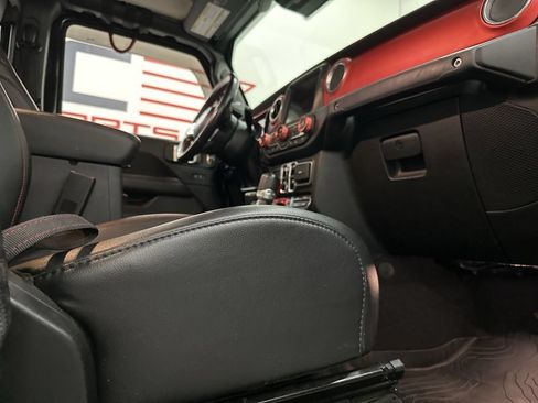 Used 2020 Jeep Gladiator Rubicon AWD/4WD image 54