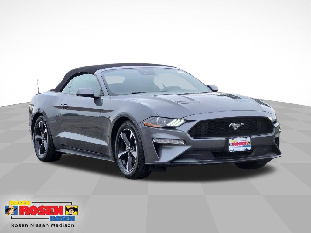 Used 2022 Ford Mustang Convertible RWD image 1
