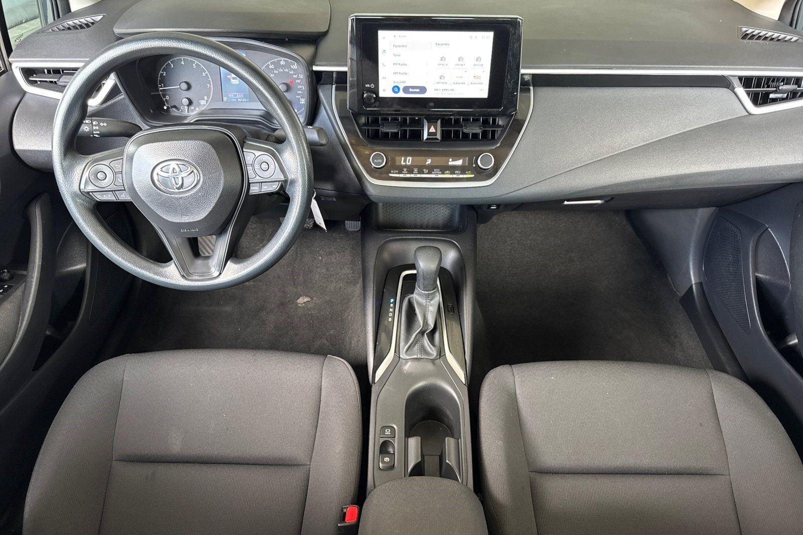 Used 2025 Toyota Corolla LE FWD image 16