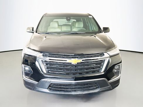 Used 2023 Chevrolet Traverse LS FWD image 2