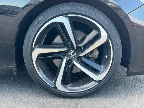 Used 2018 Honda Accord Sport image 31