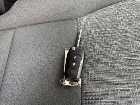 Used 2025 Ford F250 XLT w/ FX4 Off-Road Package AWD/4WD image 6