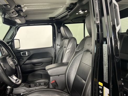 Certified 2022 Jeep Gladiator Overland w/ Popular Equipment Package image 22