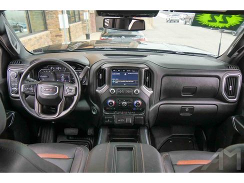 Used 2022 GMC Sierra 2500 AT4 w/ Snow Plow Prep/Camper Package image 12