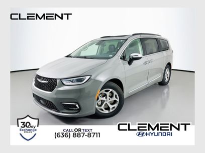 Used 2023 Chrysler Pacifica Limited