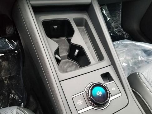 New 2026 Volkswagen Tiguan SE AWD/4WD image 11