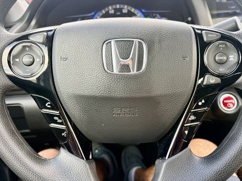 Used 2017 Honda Accord Hybrid Sedan image 16
