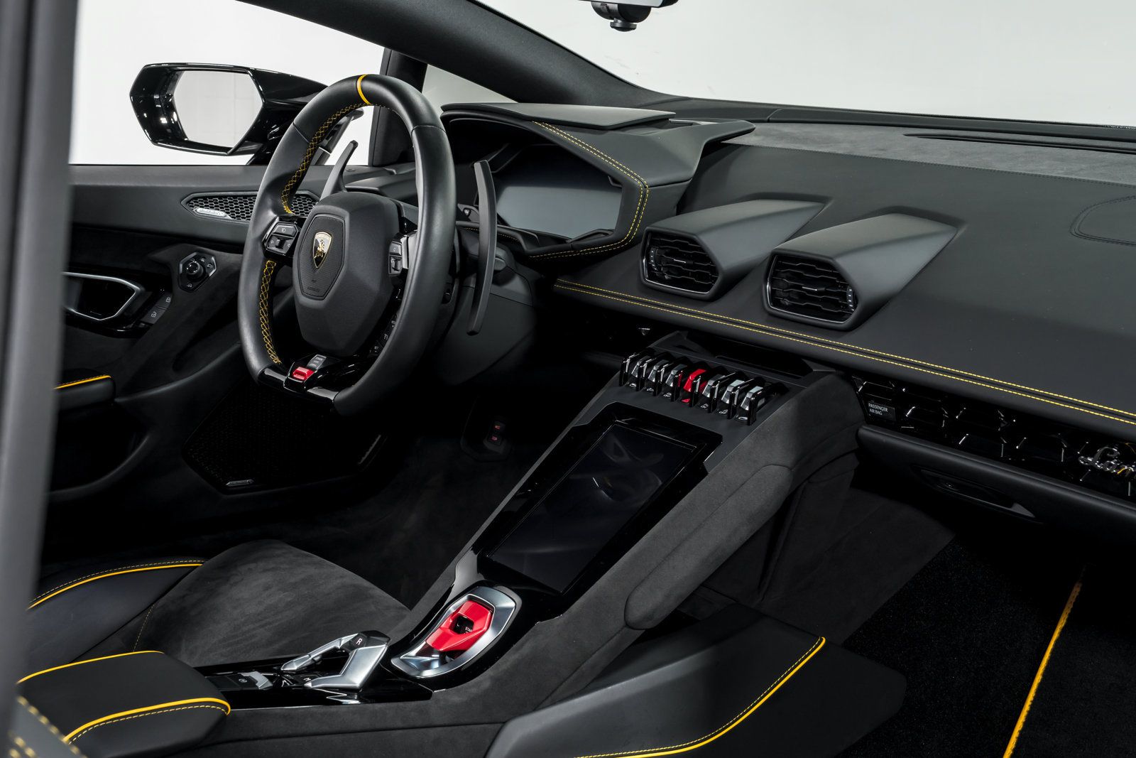 Used 2023 Lamborghini Huracan Tecnica RWD image 33