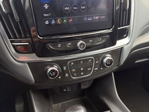 Used 2021 Chevrolet Traverse LT w/ LT Premium Package FWD image 14