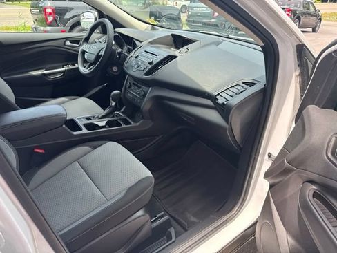 Used 2017 Ford Escape SE AWD/4WD image 9