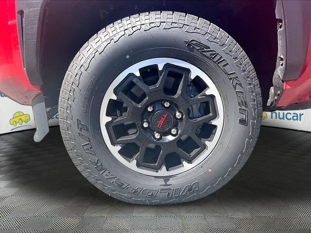 Used 2025 Toyota Tacoma TRD Off-Road AWD/4WD image 9