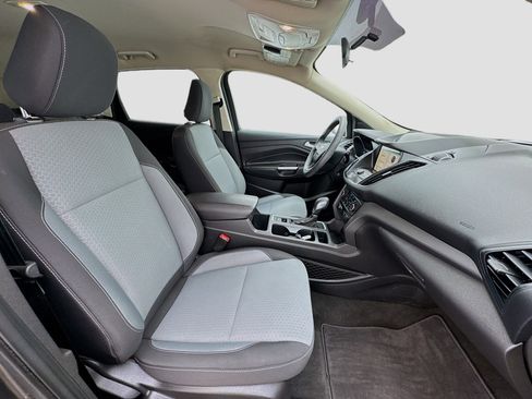 Used 2019 Ford Escape SE FWD image 19