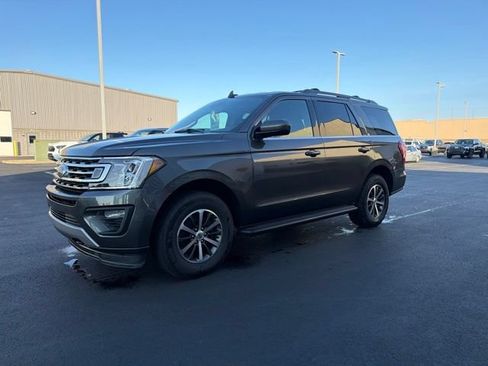 Used 2021 Ford Expedition XLT AWD/4WD image 3