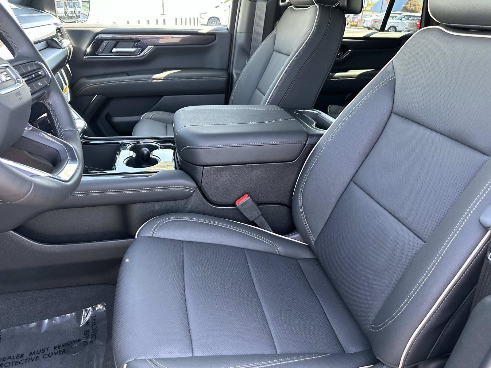 New 2026 GMC Yukon Elevation w/ Elevation Premium Package AWD/4WD image 20