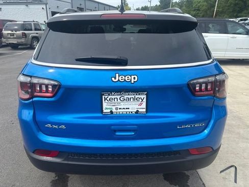 Certified 2022 Jeep Compass Limited w/ Sun and Sound Group AWD/4WD image 8