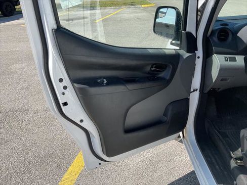 Used 2019 Nissan NV200 S FWD image 18