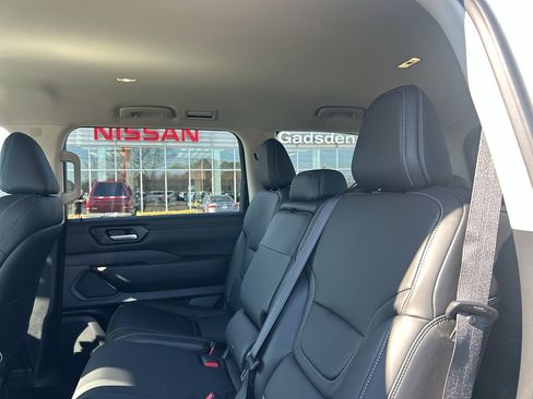 New 2026 Nissan Armada SV image 11