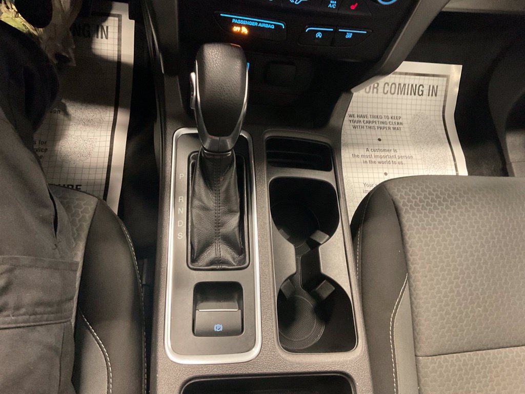 Used 2018 Ford Escape SE w/ SE Sync 3 Package AWD/4WD image 18